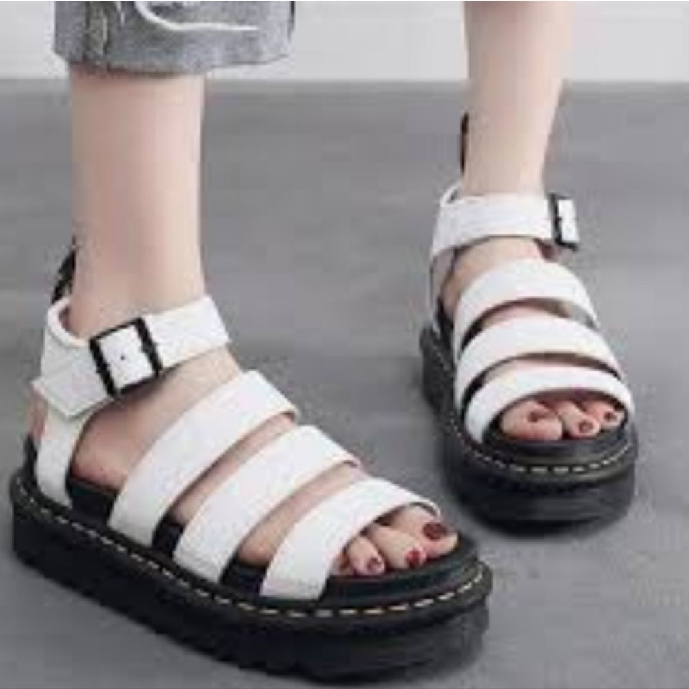 BRAND NEW SINCERELY JULES DARING LEATHER PEEP TOE CASUAL PLASFORM SANDAL